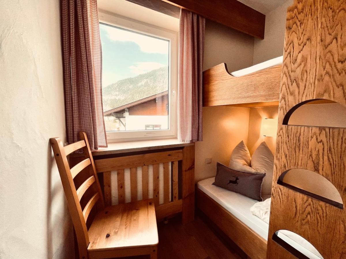 Pension Kreuzeck - Dein Gluecksplatz Am Lech Вайсенбах ам Лех Екстериор снимка