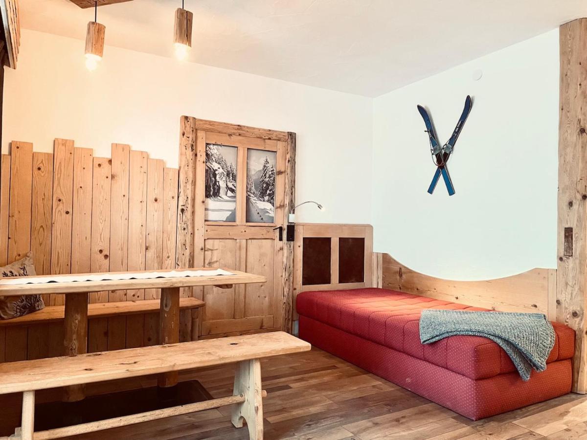 Pension Kreuzeck - Dein Gluecksplatz Am Lech Вайсенбах ам Лех Екстериор снимка
